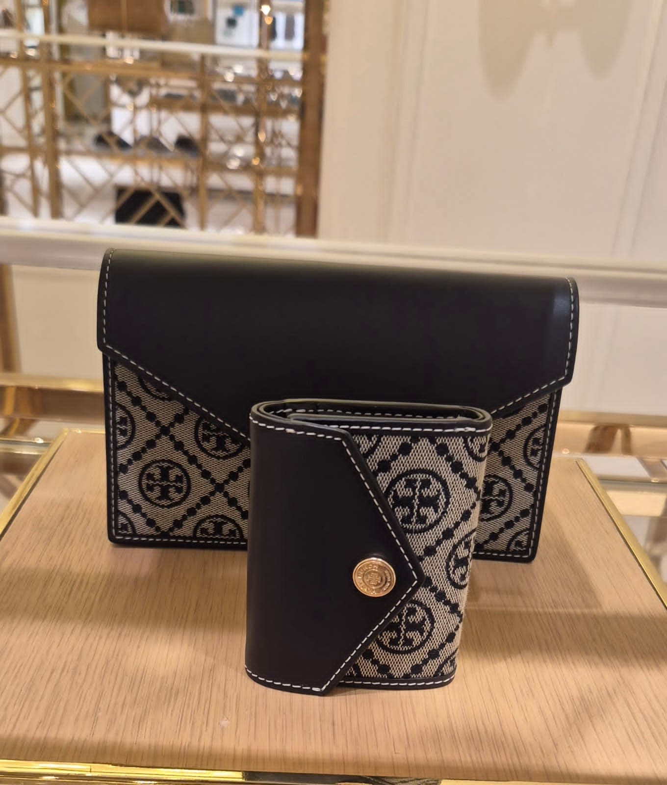 Tory Burch wallet