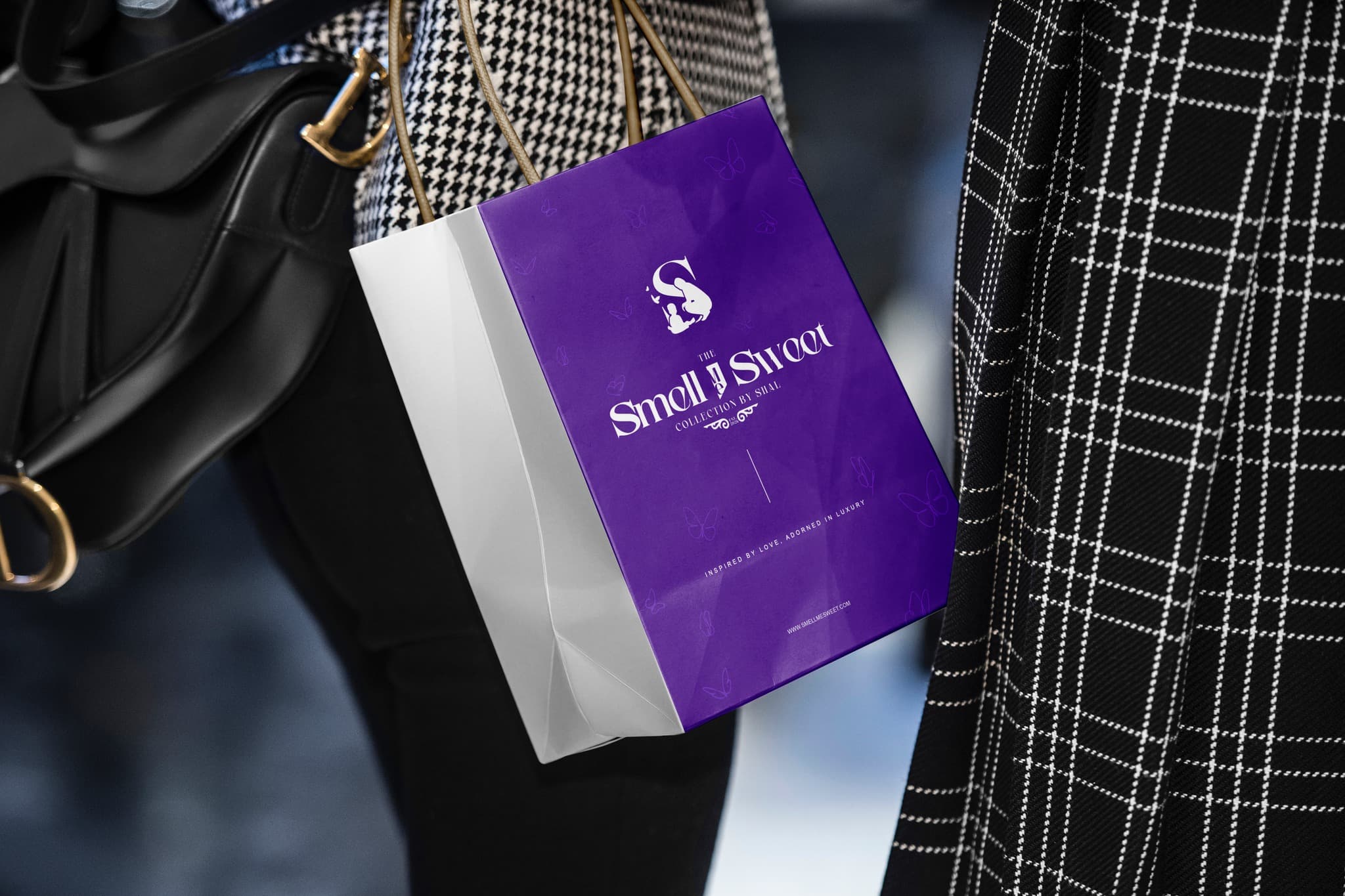 Luxury fragrance hero – slide 1
